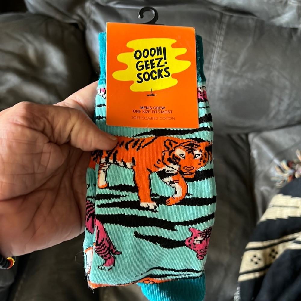 Men’s crew socks 🧦 Oooh 😮 Geez socks 🧦